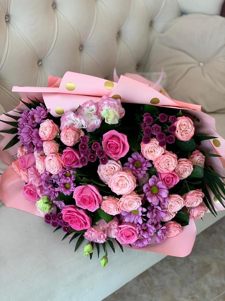 Букет цветов из: Хризантемы, Розы и Лизиантусы в Елань-Коленовский