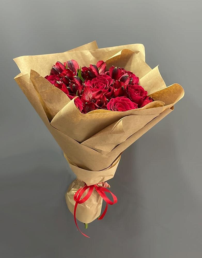 Букет цветов из: Альстромерии и Розы в Елань-Коленовский