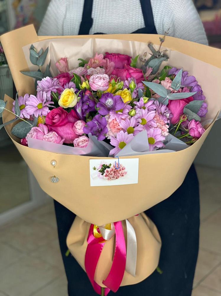 Букет цветов из: Хризантемы, Гвоздики и Альстромерии в Елань-Коленовский