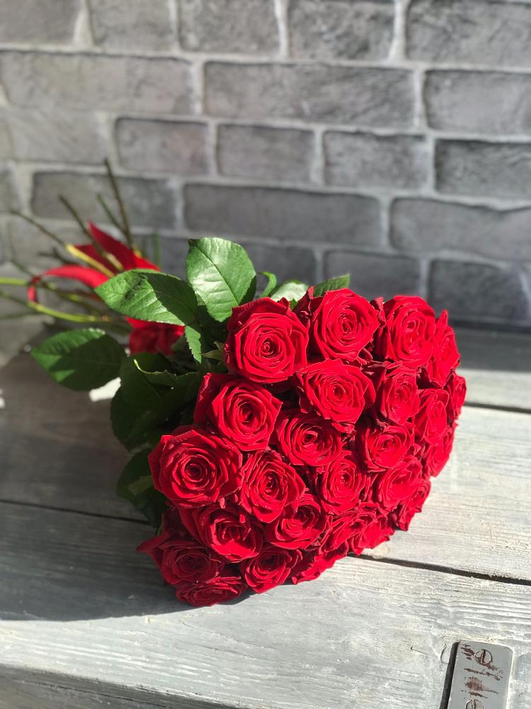 Букет Красные розы Фридом в Елань-Коленовский