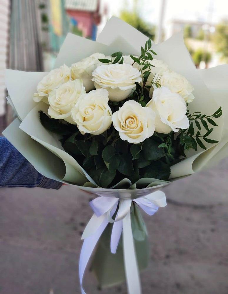 Букет Белые розы Проуд в Елань-Коленовский