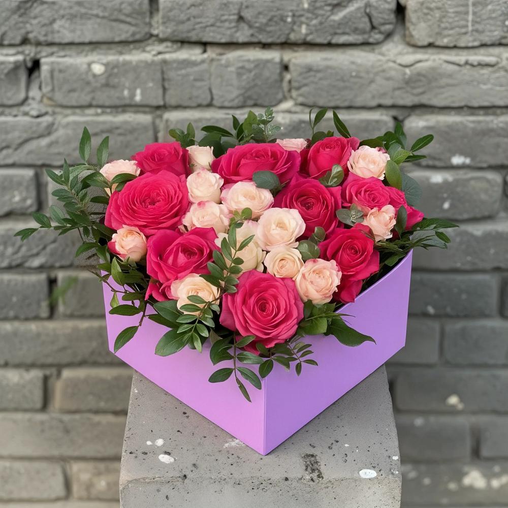 Цветочная композиция из Розы в коробке в Елань-Коленовский